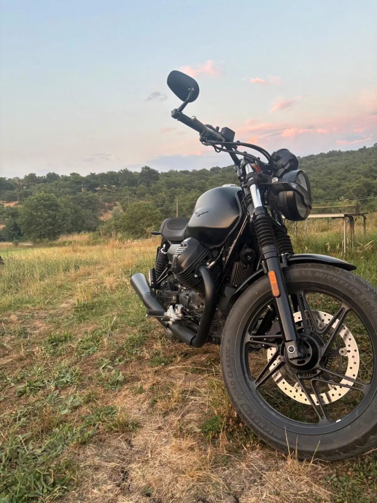 Moto Guzzi V7 Stone (2021 - 24) (3)
