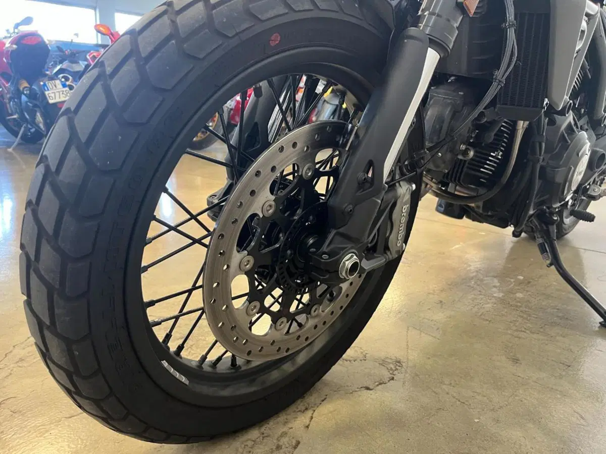 Ducati Scrambler 800 Nightshift (2023 - 24) (3)