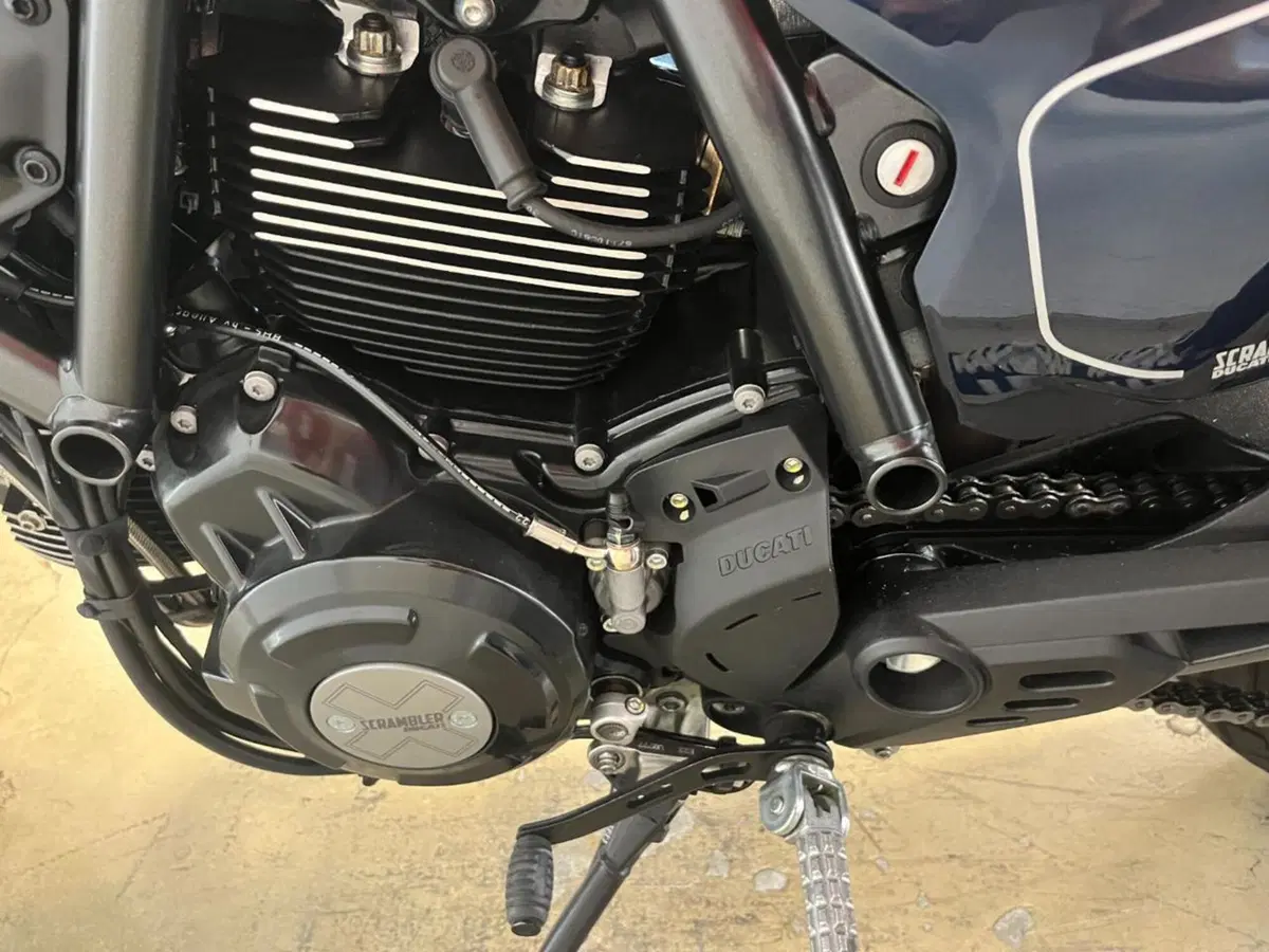 Ducati Scrambler 800 Nightshift (2023 - 24) (9)