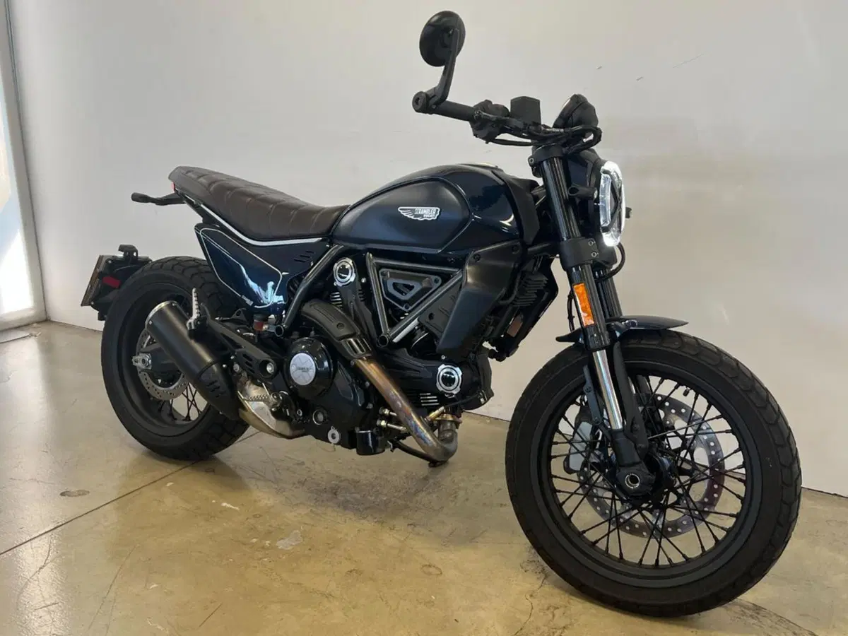 Ducati Scrambler 800 Nightshift (2023 - 24) (2)