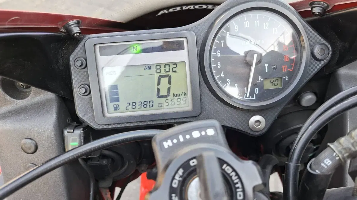 Honda CBR 600 F (2001 - 06) (5)