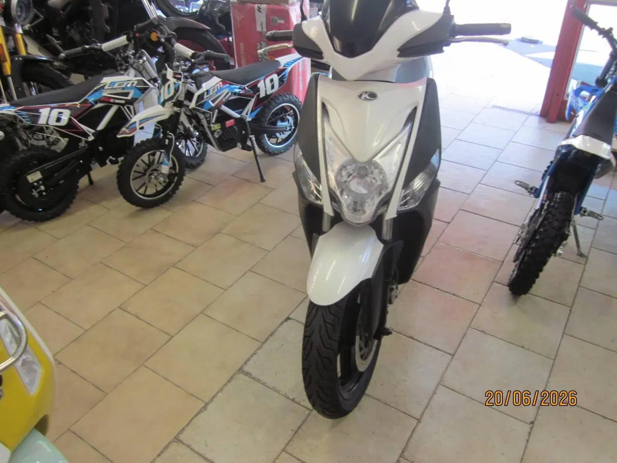 Kymco Agility 125 R16 (2008 - 17) (3)