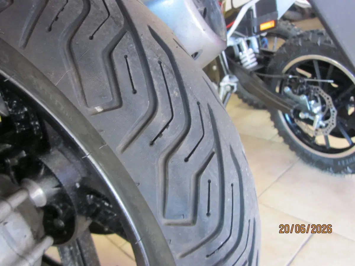 Kymco Agility 125 R16 (2008 - 17) (5)