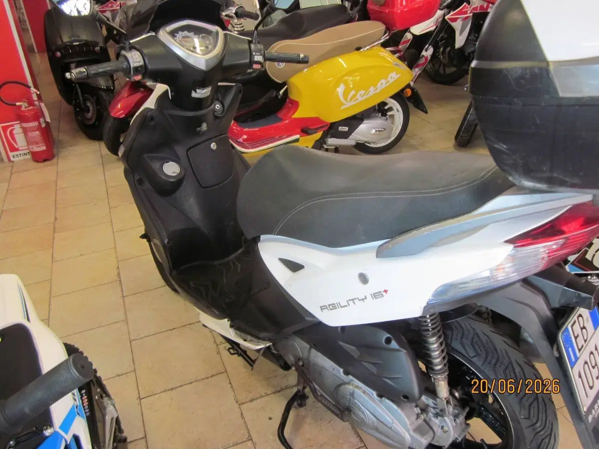 Kymco Agility 125 R16 (2008 - 17) (6)