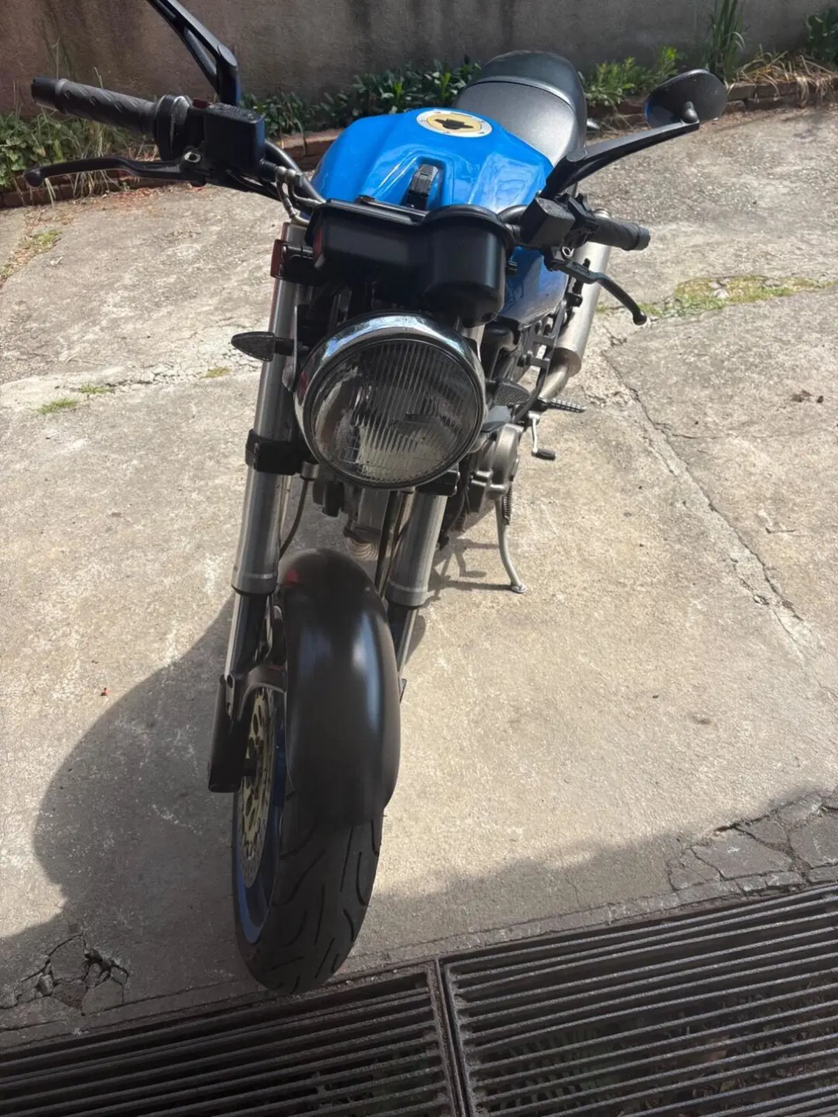 Ducati Monster 600 Dark (1998 - 01) (5)