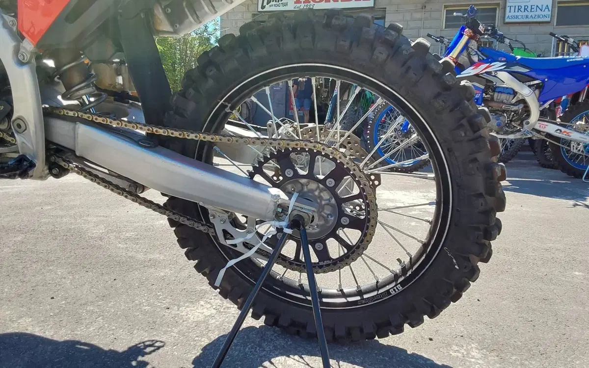 Honda CRF 250R (2024) (6)