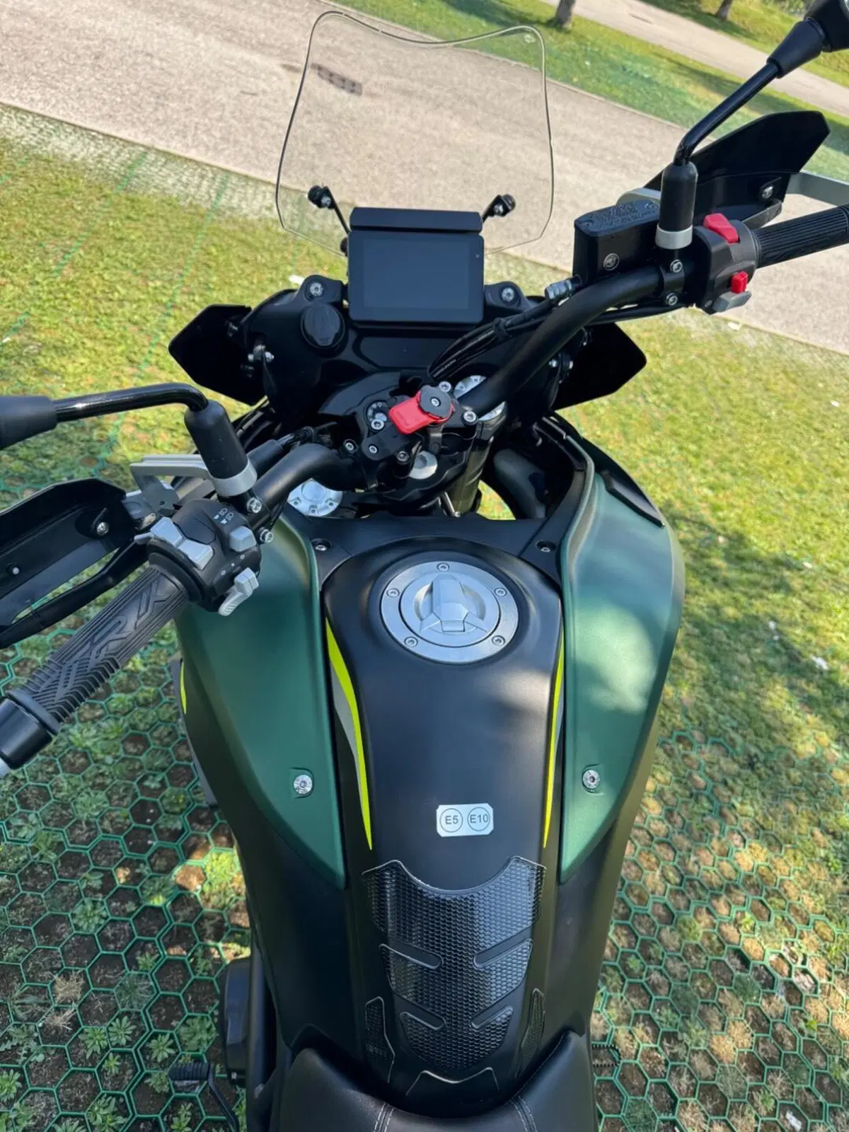 Benelli TRK 702 (2023 - 25) (2)