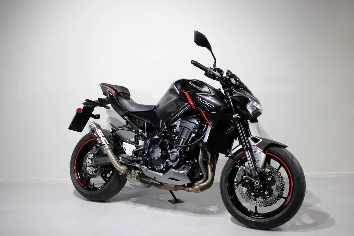 Kawasaki Z 900 (2021 - 24) (2)