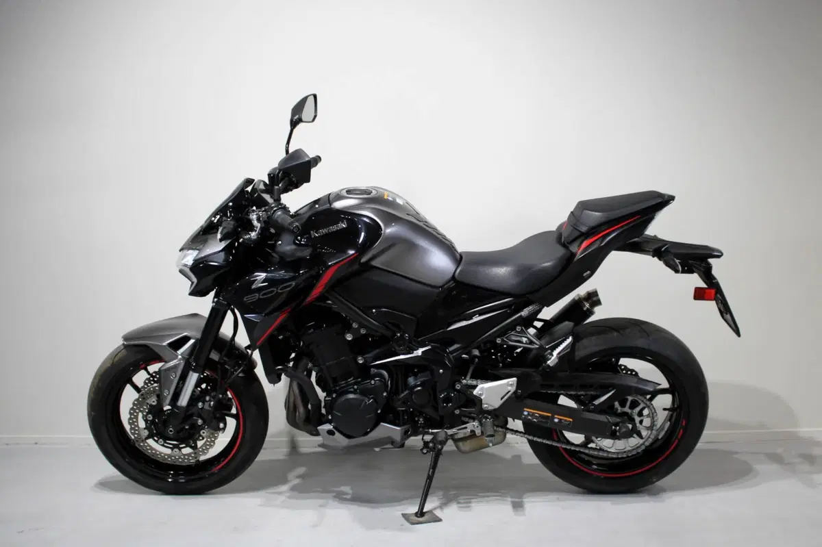Kawasaki Z 900 (2021 - 24) (4)