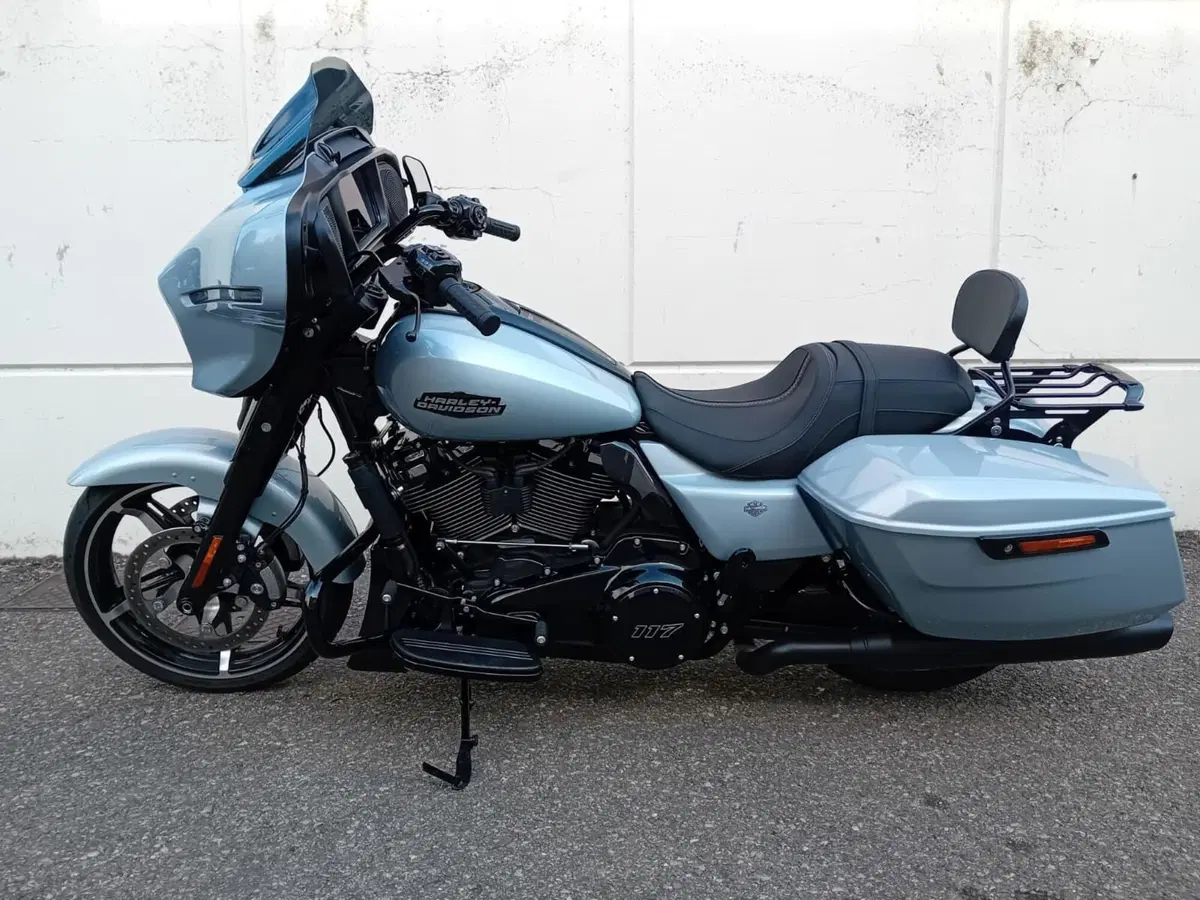 Harley-Davidson Street Glide (2024 - 26) (2)