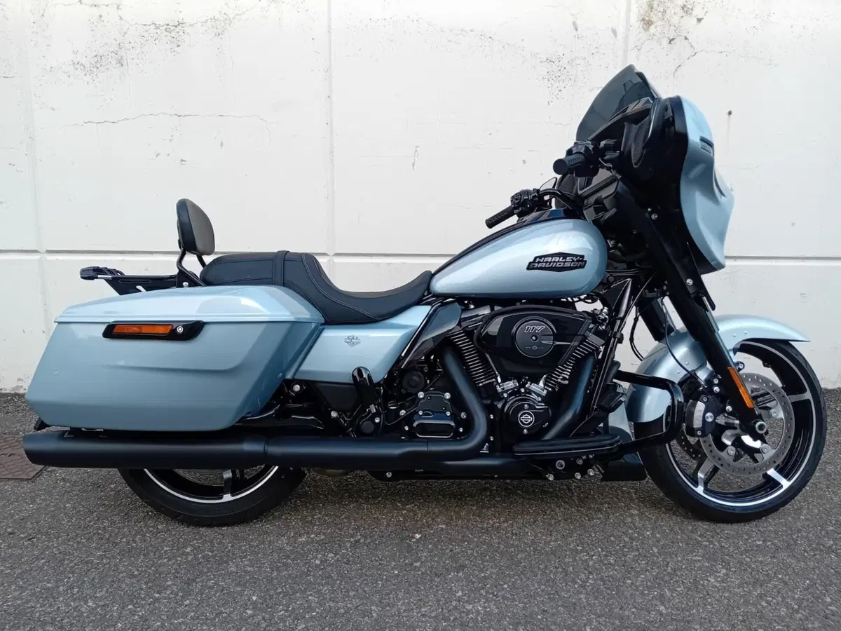Harley-Davidson Street Glide (2024 - 26)