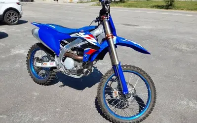 Yamaha YZ 450 F (2025) usata