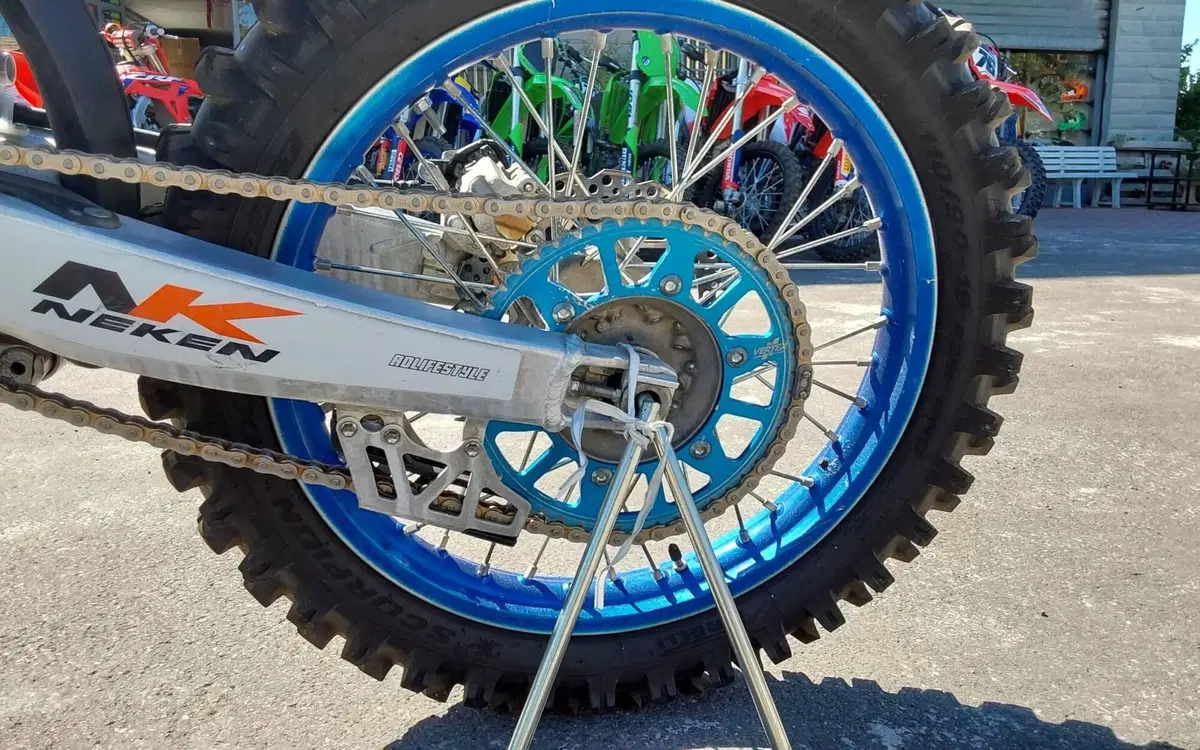 Yamaha YZ 450 F (2025) (8)