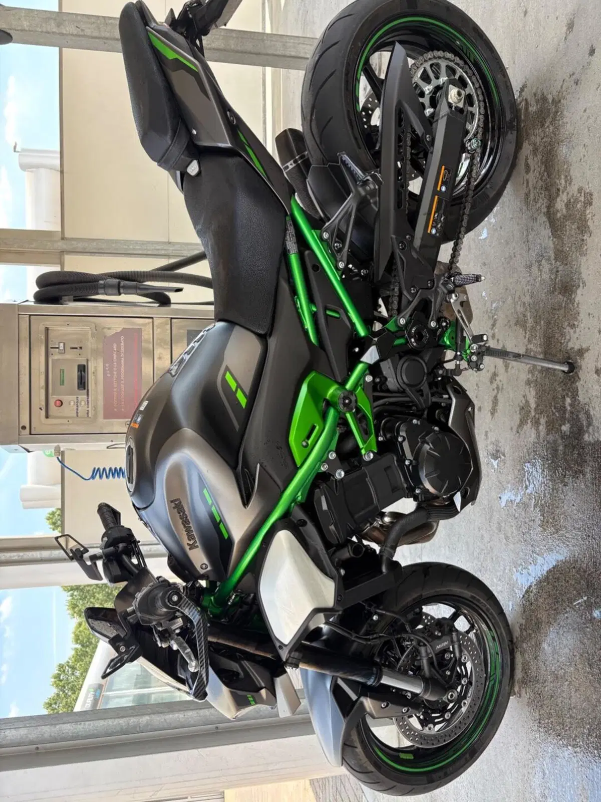 Kawasaki Z 900 Performance (2025 - 26) (2)
