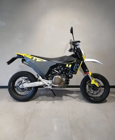Husqvarna 701 Supermoto (2023 - 25) usata