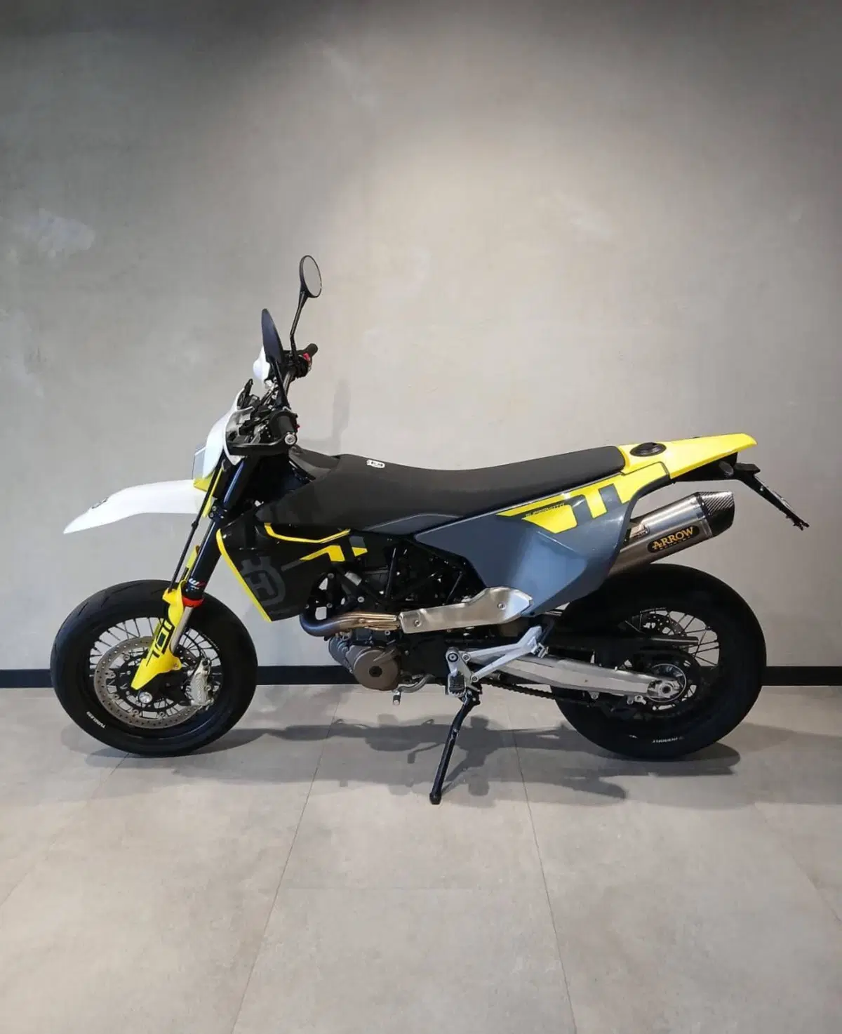 Husqvarna 701 Supermoto (2023 - 25) (5)