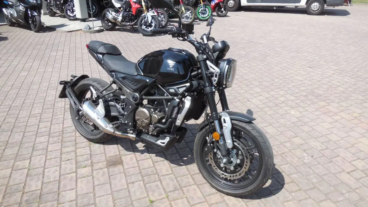 Voge Trofeo 300AC (2021 - 26) (2)