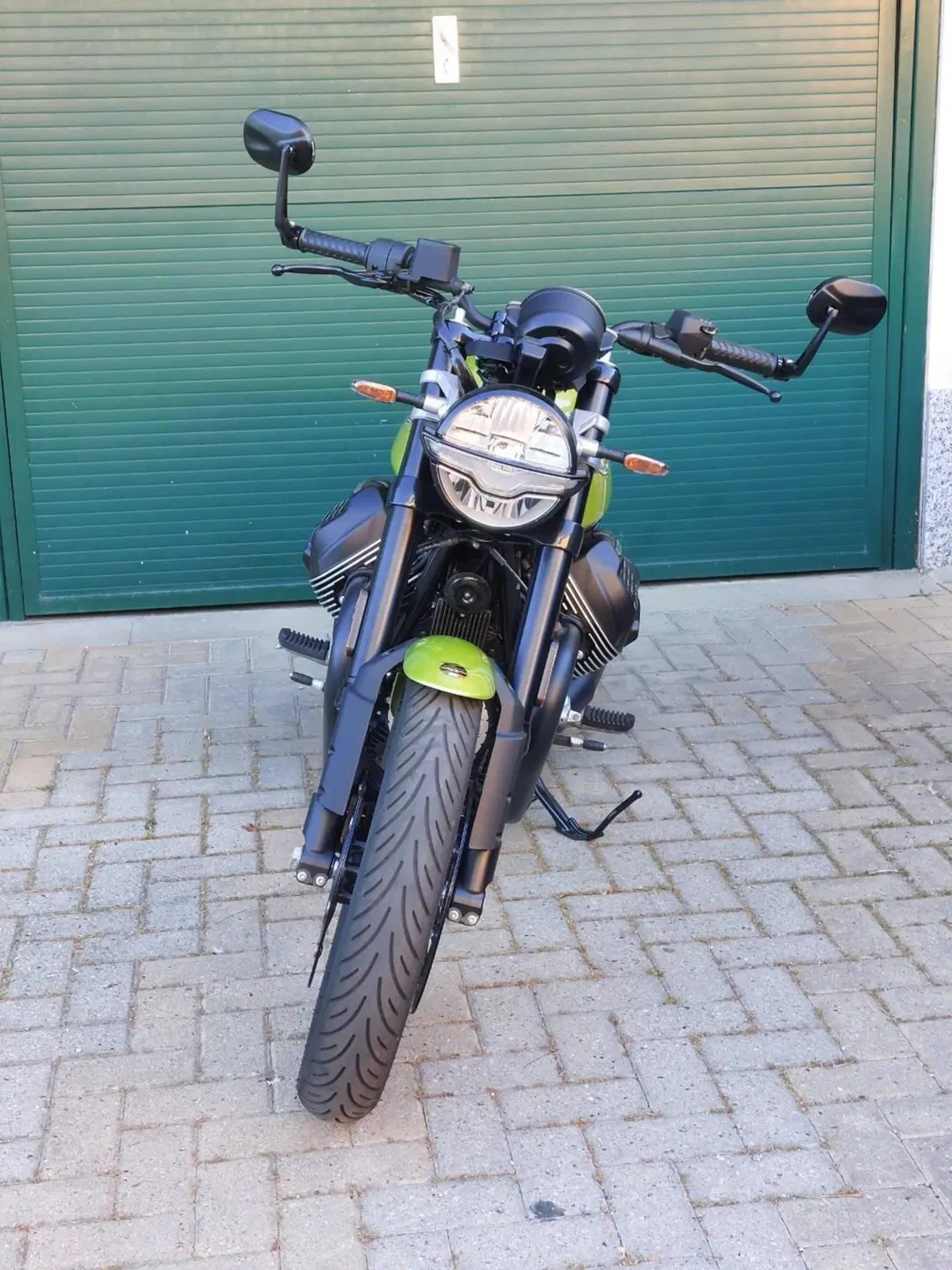 Moto Guzzi V7 Sport (2025 - 26)