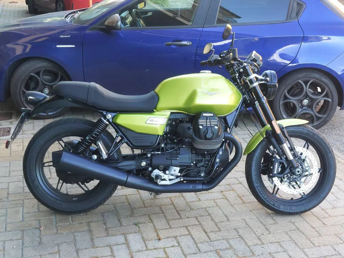 Moto Guzzi V7 Sport (2025 - 26) (5)