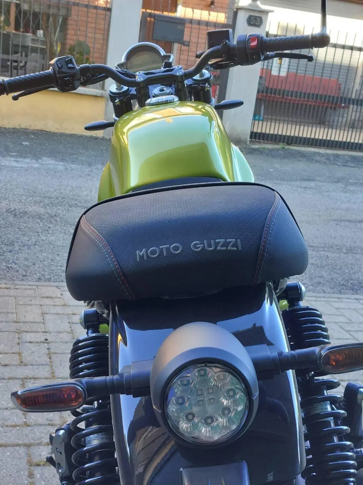Moto Guzzi V7 Sport (2025 - 26) (6)