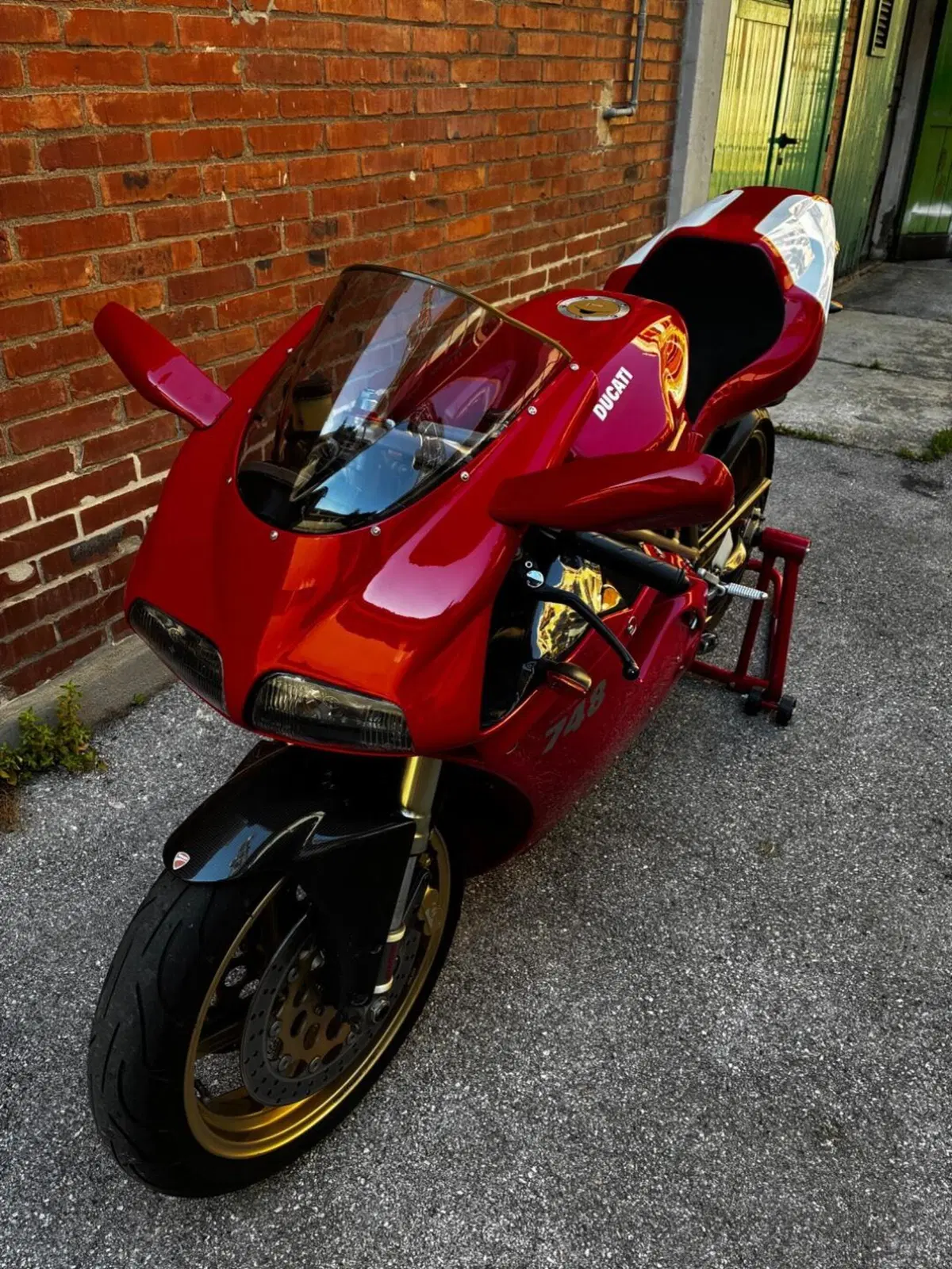 Ducati 748 S (1999 - 01) (8)