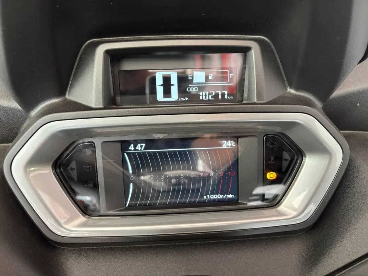 Yamaha X-Max 300 Tech Max (2021 - 24) (3)