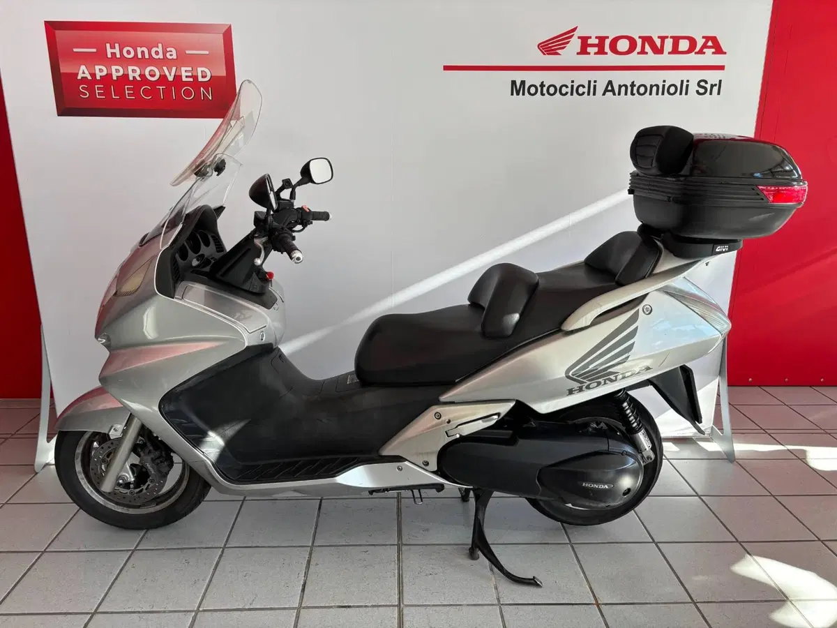 Honda Silver Wing 600 (2001 - 05) (2)