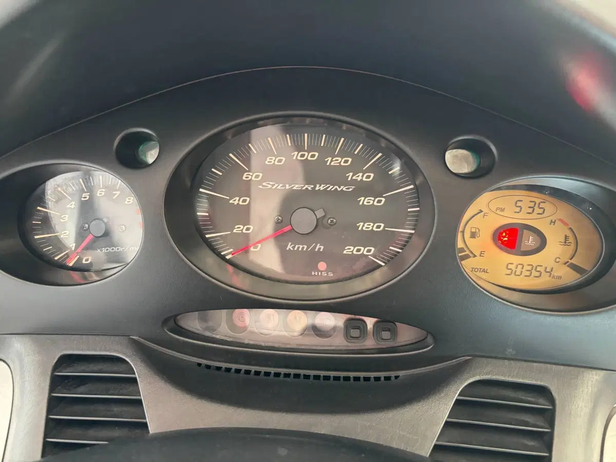 Honda Silver Wing 600 (2001 - 05) (3)