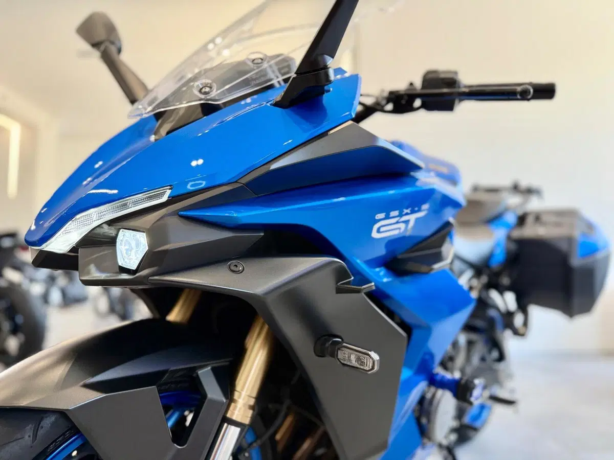 Suzuki GSX-S1000GT (2022 - 24) (5)