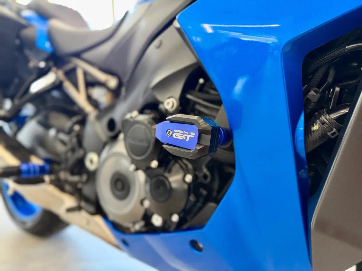 Suzuki GSX-S1000GT (2022 - 24) (8)