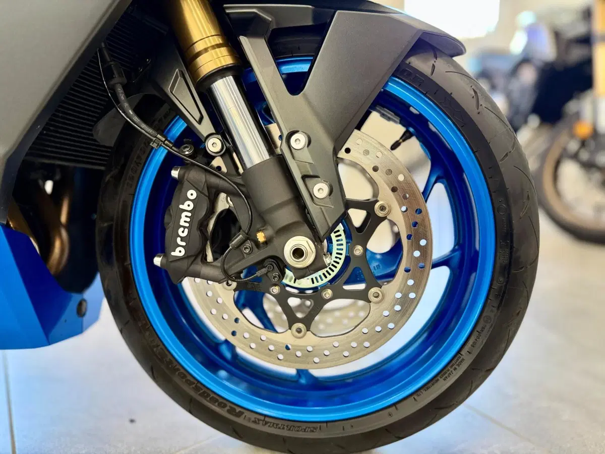 Suzuki GSX-S1000GT (2022 - 24) (9)
