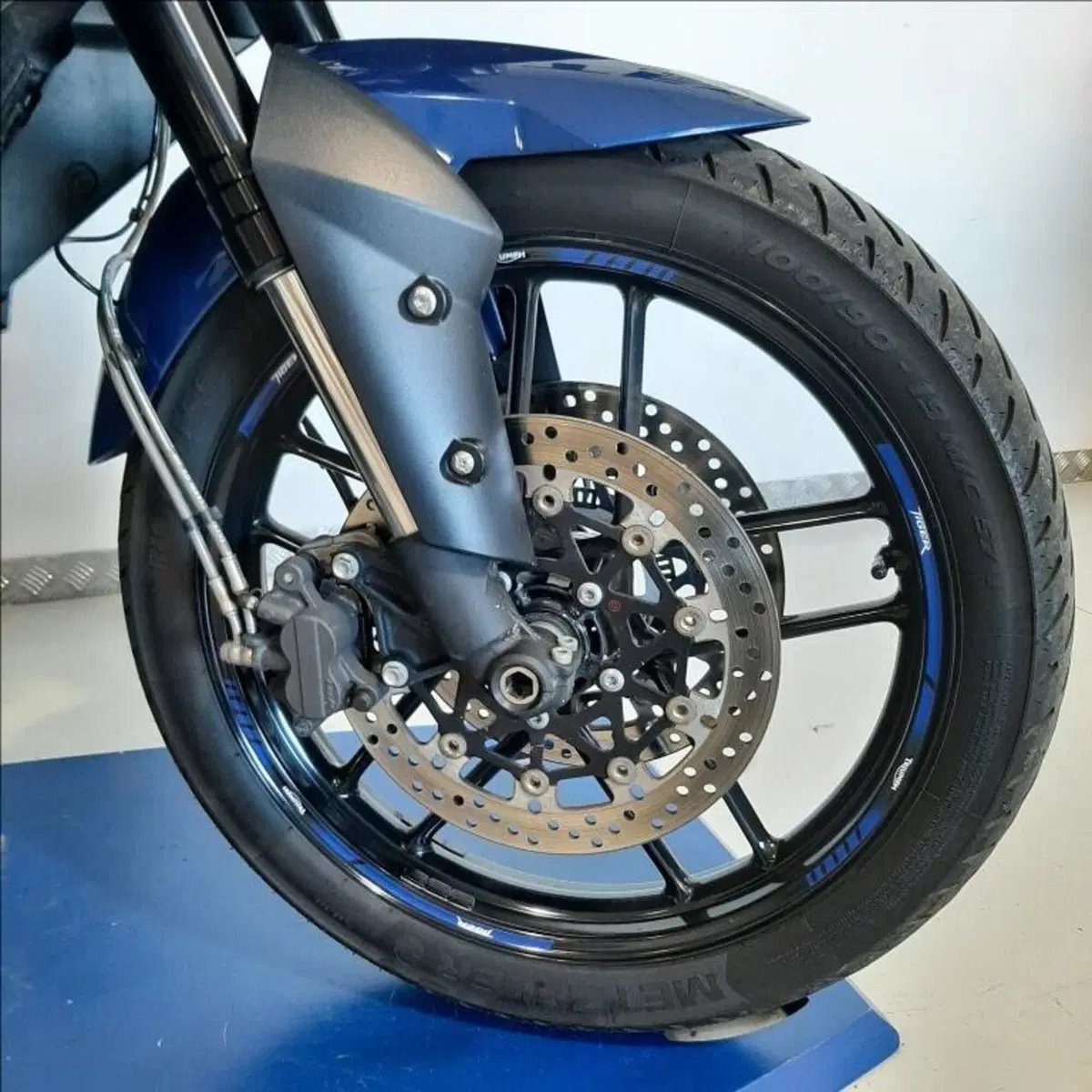 Triumph Tiger 800 XRx (2015 - 17) (3)