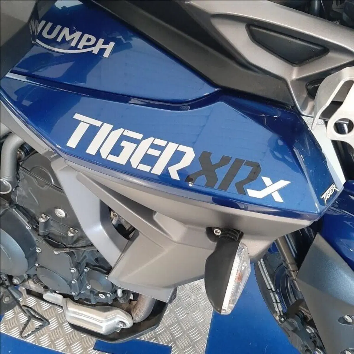 Triumph Tiger 800 XRx (2015 - 17) (6)