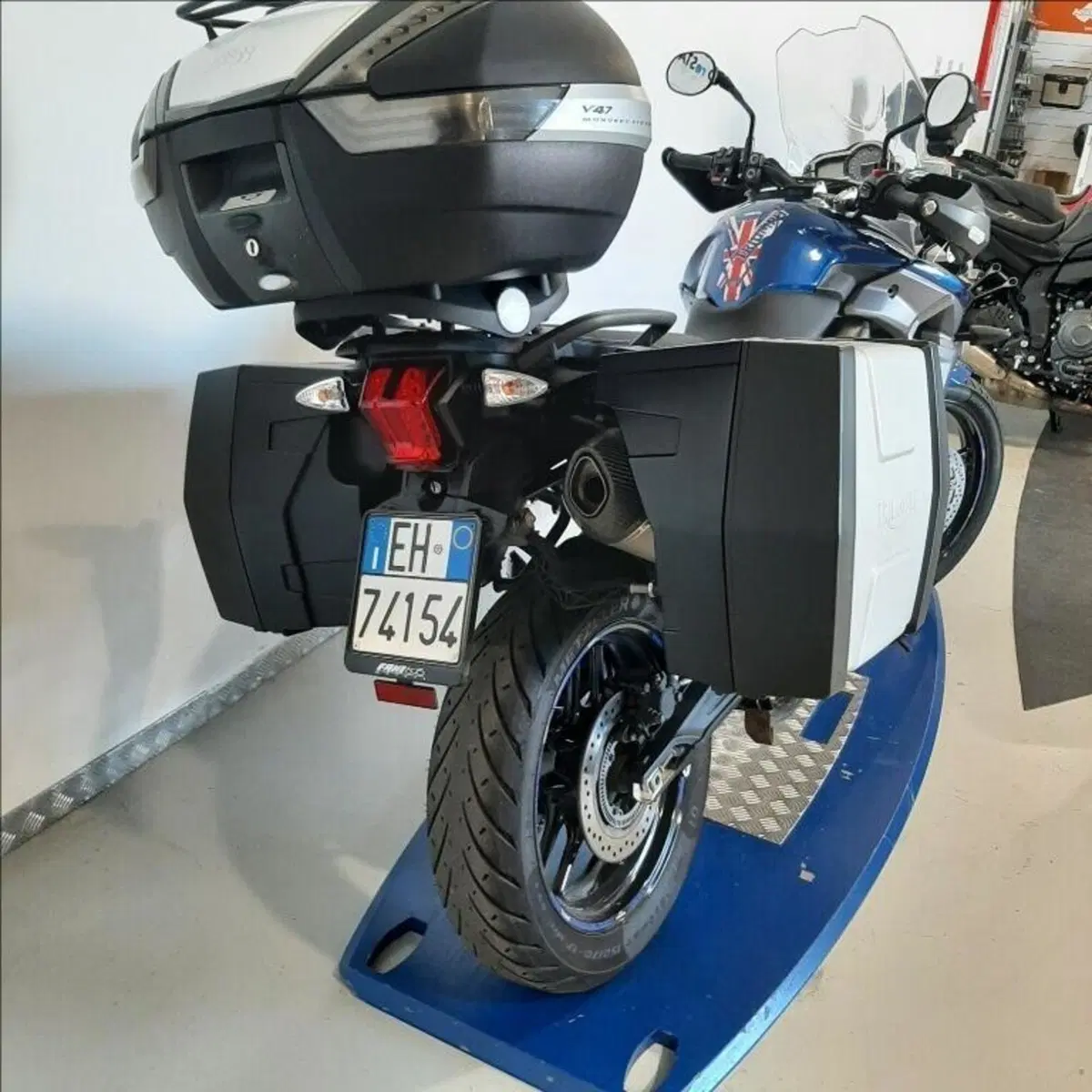 Triumph Tiger 800 XRx (2015 - 17) (8)