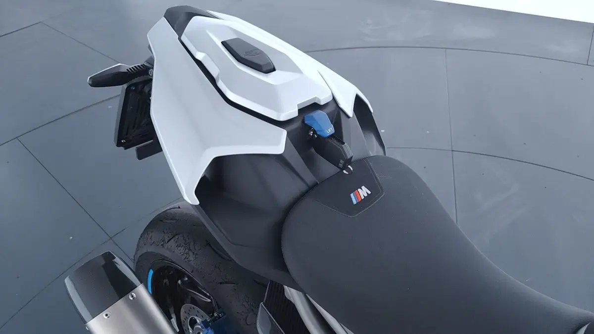 Bmw M 1000 R (2025 - 26) (16)