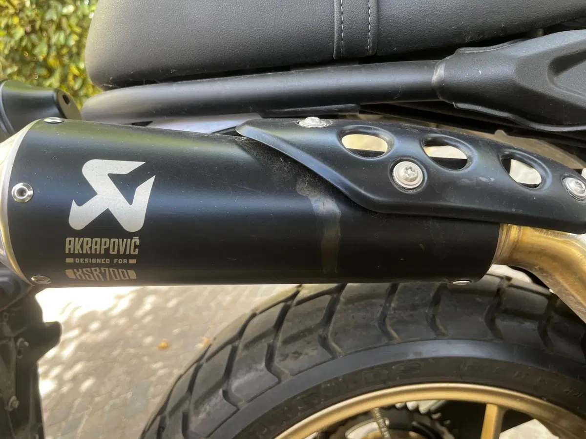 Yamaha XSR 700 XTribute (2022 - 24) (5)