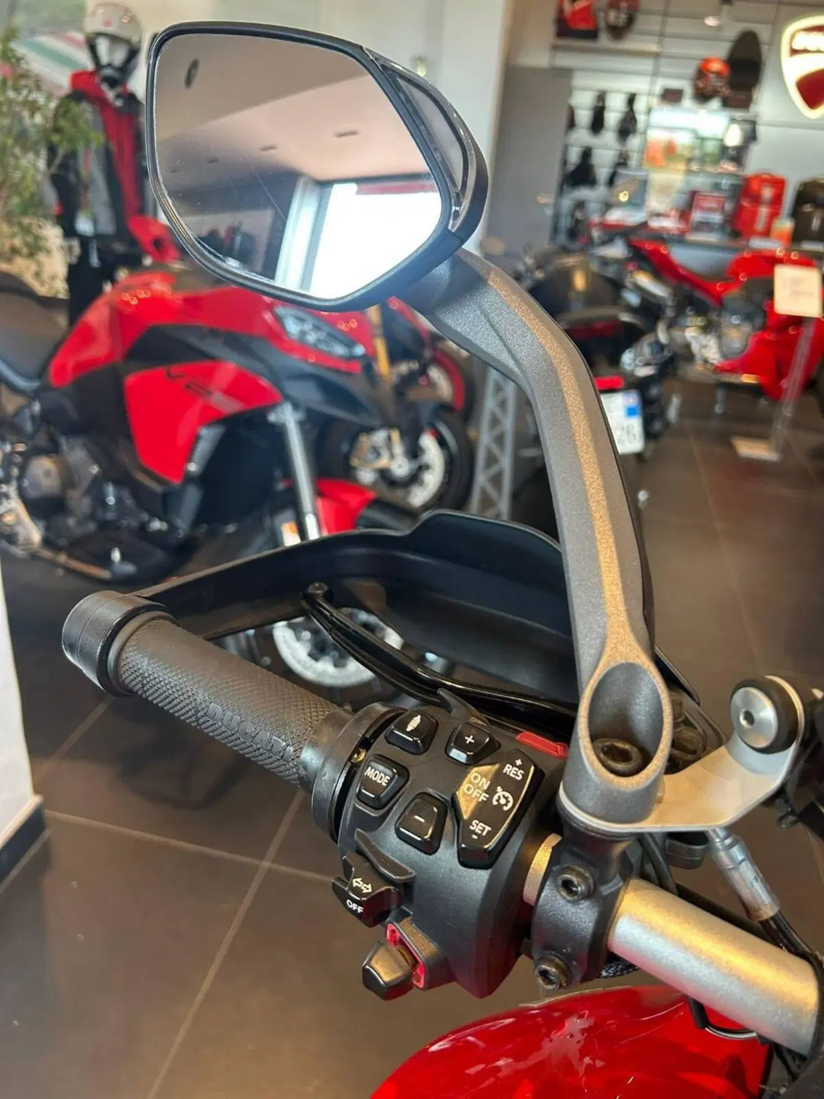 Ducati Multistrada V4 S (2021 - 24) (11)