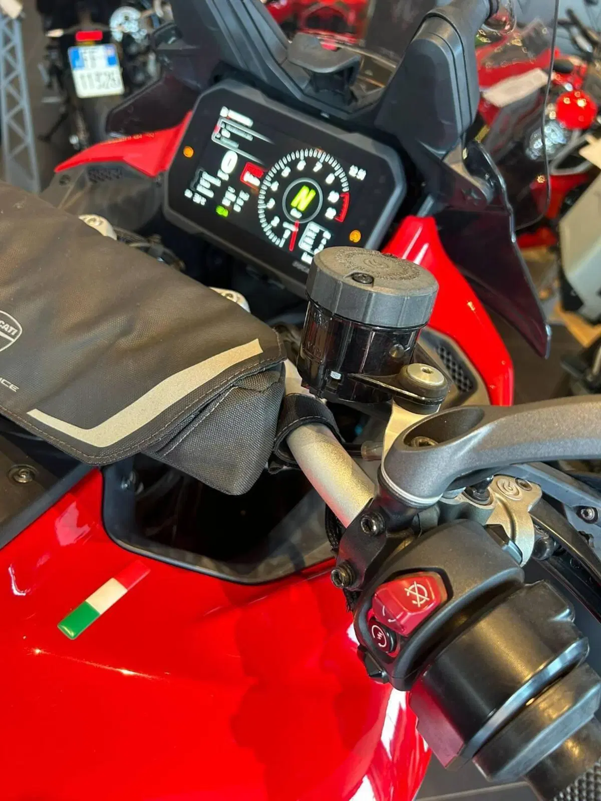 Ducati Multistrada V4 S (2021 - 24) (14)