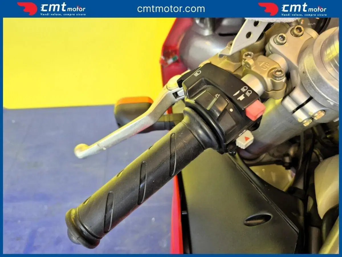 Ducati 748 Biposto (1998 - 03) (12)
