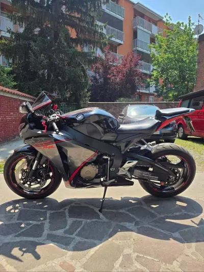 Honda CBR 1000 RR Fireblade (2008 - 11) usata