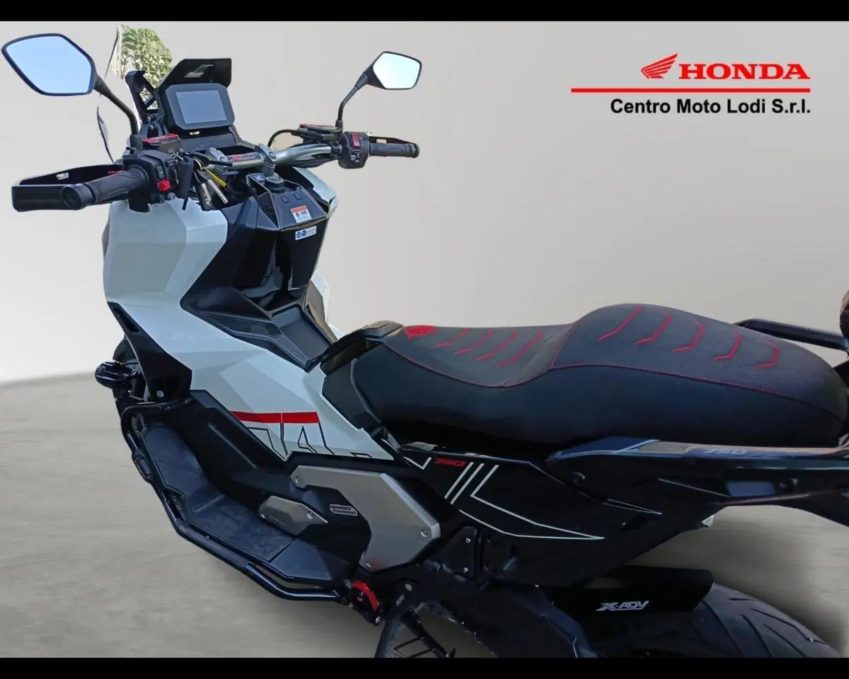 Honda X-ADV 750 DCT Adventure (2021 - 24) (7)
