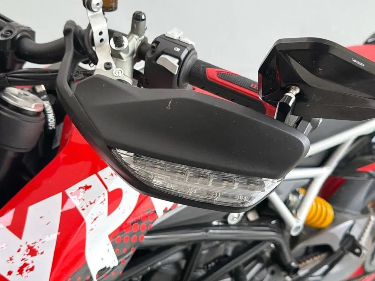 Ducati Hypermotard 950 RVE (2020) (12)