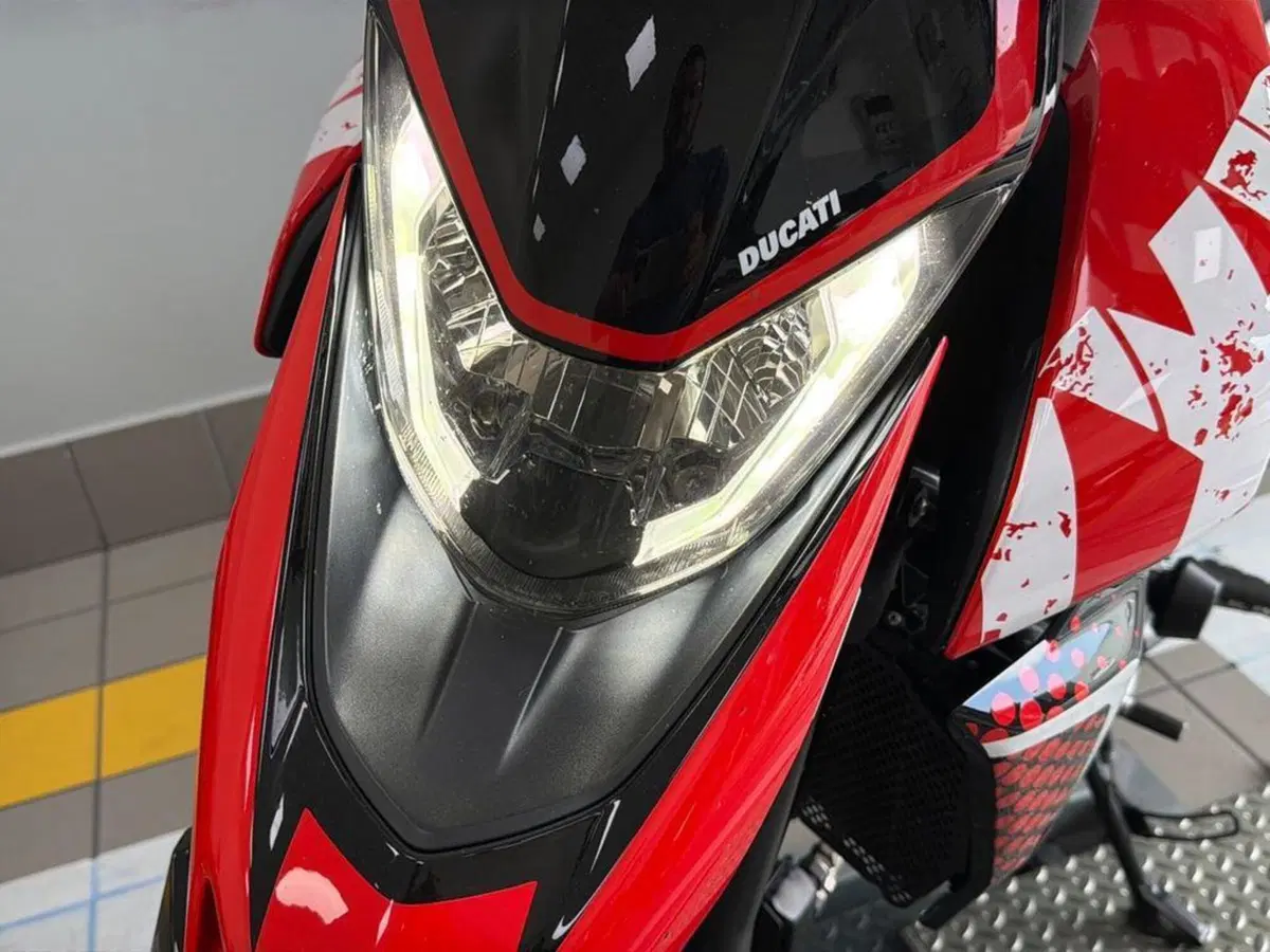 Ducati Hypermotard 950 RVE (2020) (14)