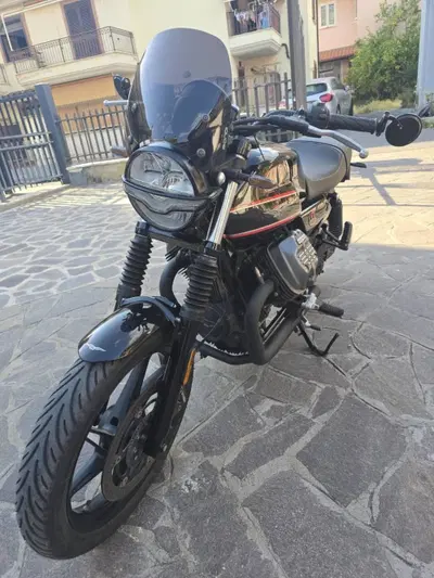 Moto Guzzi V7 Stone Special Edition (2022 - 25) usata
