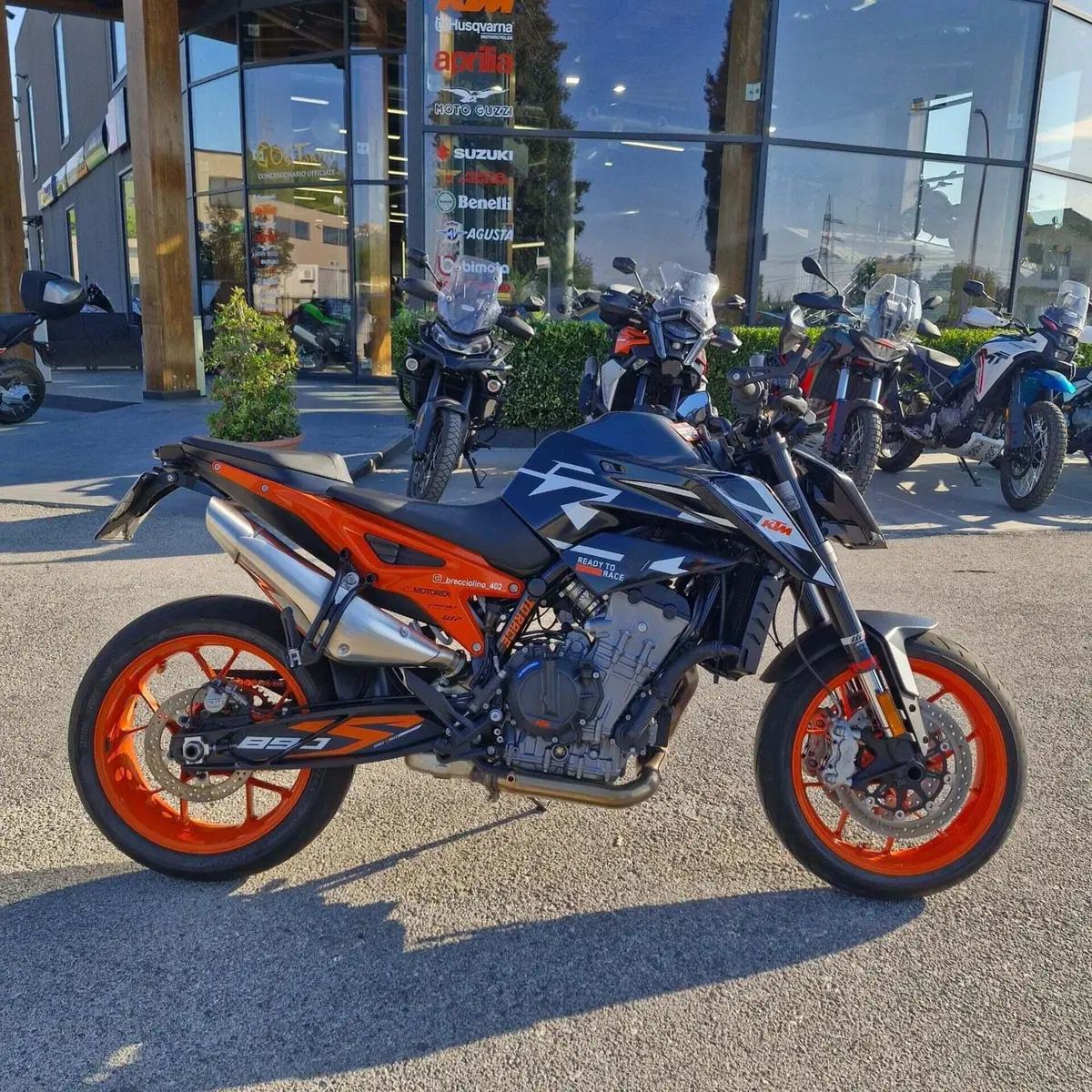 KTM 890 Duke GP (2022 - 23) (2)