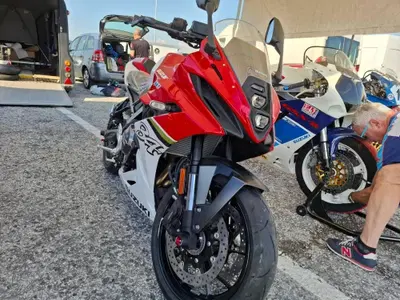Suzuki GSX-8R Legend Edition (2024) usata