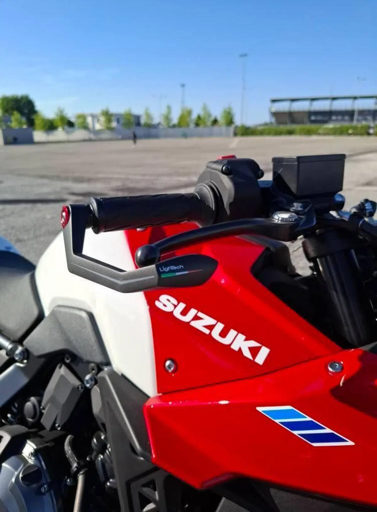 Suzuki GSX-8R Legend Edition (2024) (3)