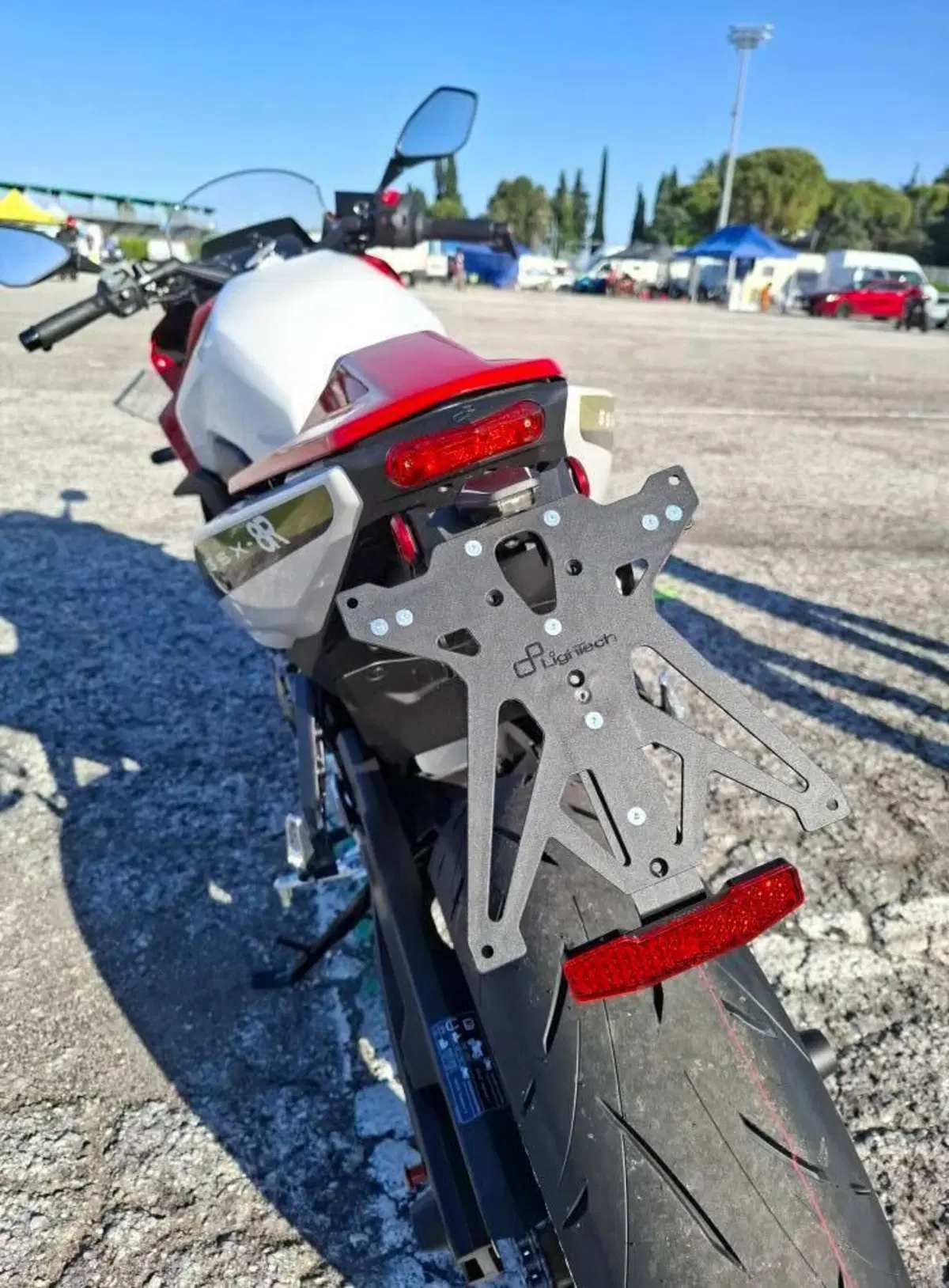 Suzuki GSX-8R Legend Edition (2024) (4)