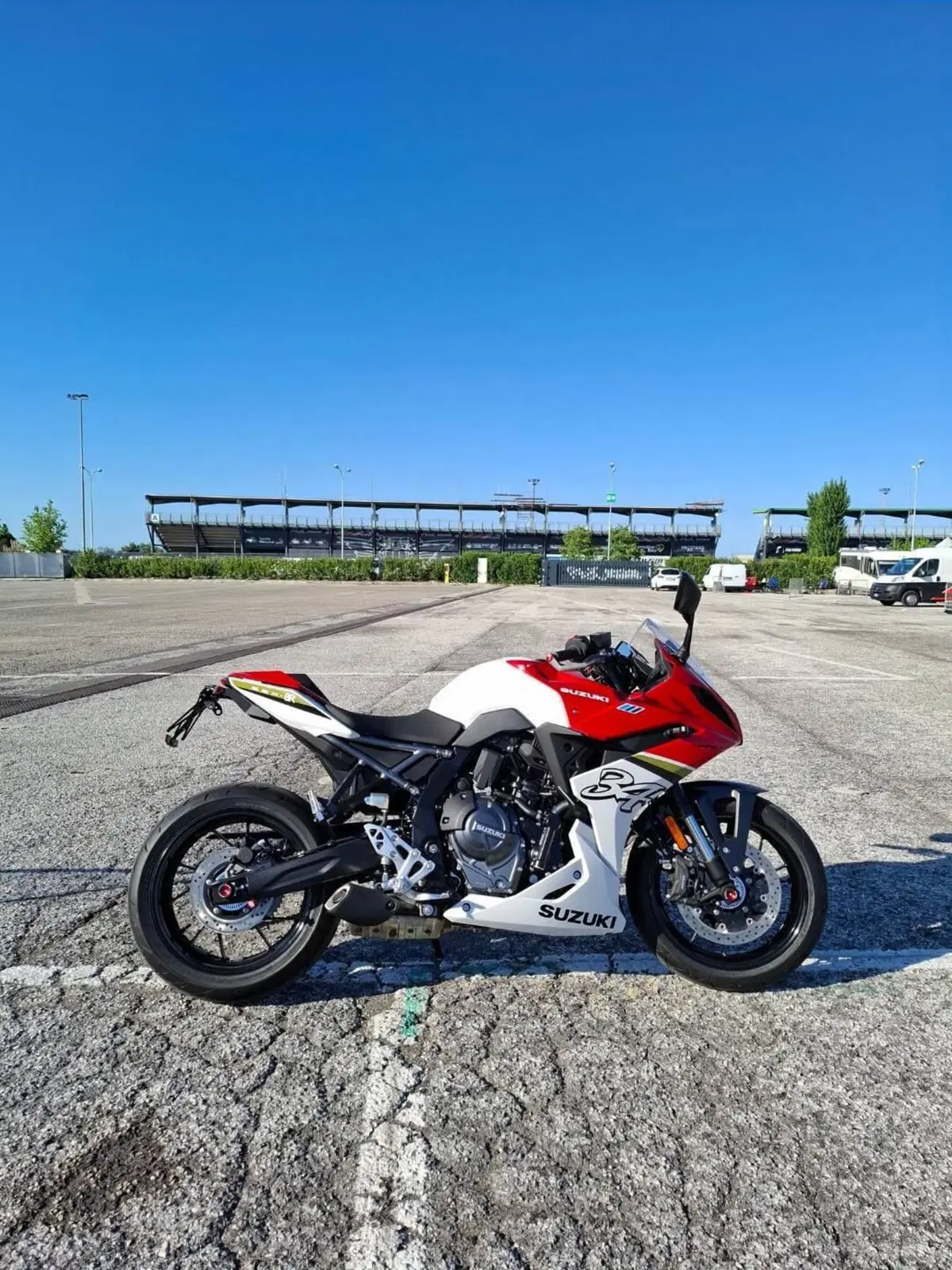 Suzuki GSX-8R Legend Edition (2024) (2)