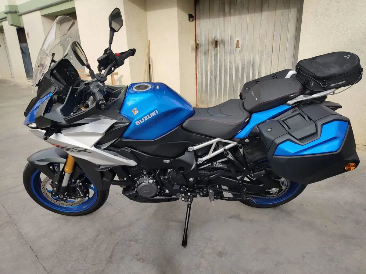 Suzuki GSX-S1000GX Touring (2024 - 26) (4)